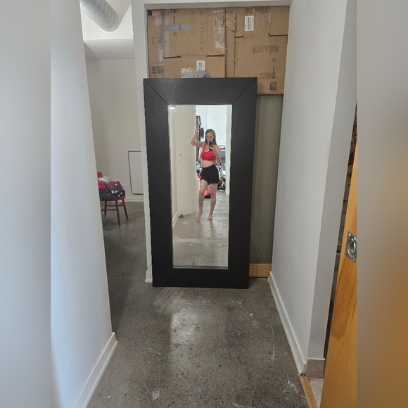 Meet your Posher, Sarah - Picture 5 of 5